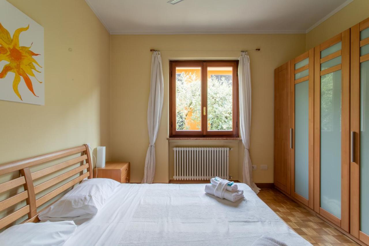 Family Home - Garda 3 Bedrooms Apartment Kültér fotó